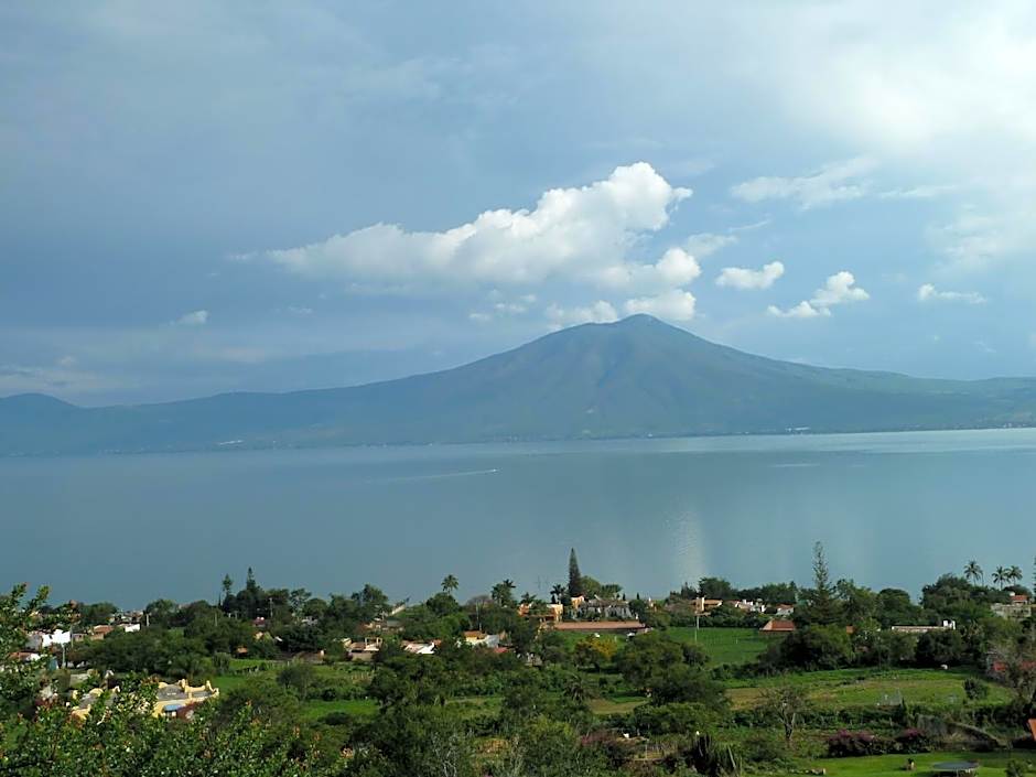 Casa Palomas Bed and Breakfast