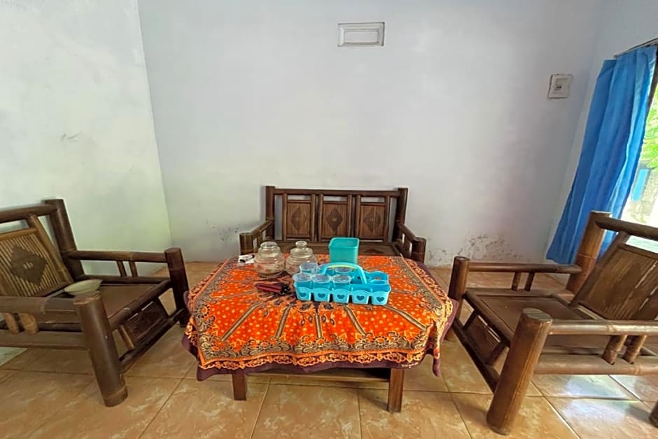 Hotel O Homestay Srikandi Pulau Merah BeachNearPantai Pancer