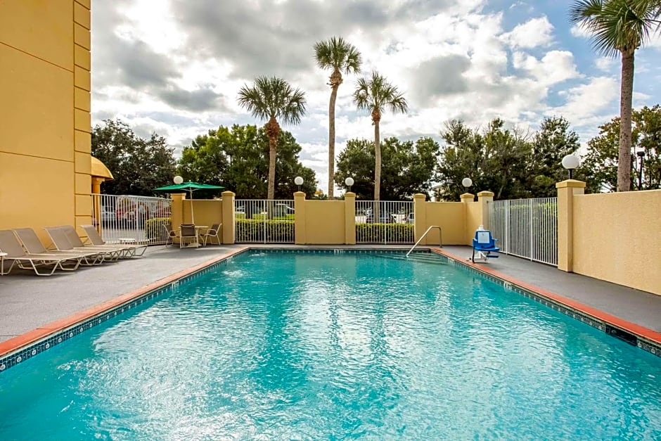 La Quinta by Wyndham Melbourne Viera