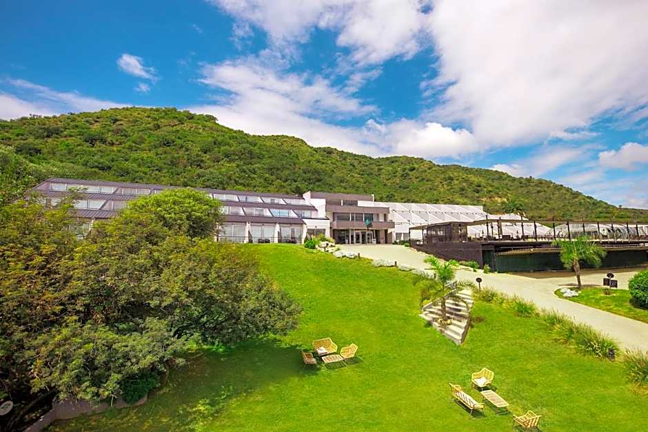 Pinares Panorama Suites & Spa