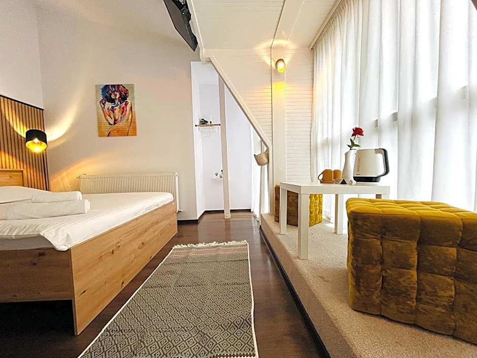 Cozy Hideout - Condo Hotel