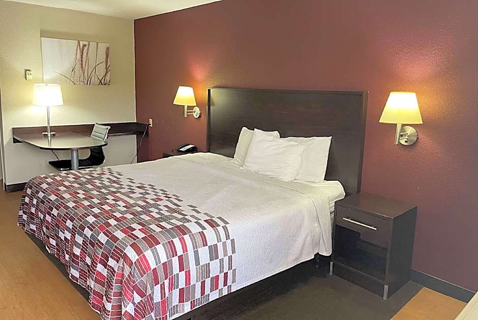 Baymont by Wyndham Holland - Toledo – Holland, OH