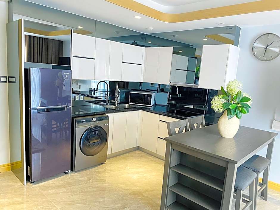 Walking Street Condo Beautiful 1 king bedroom