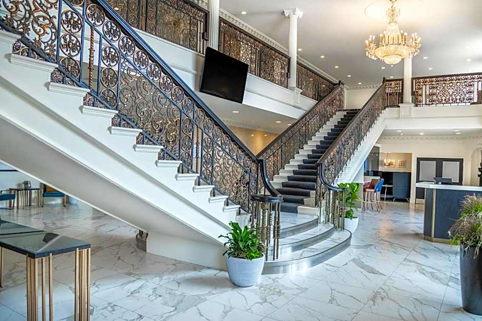 Crowne Plaza Fredericton Lord Beaverbrook By IHG