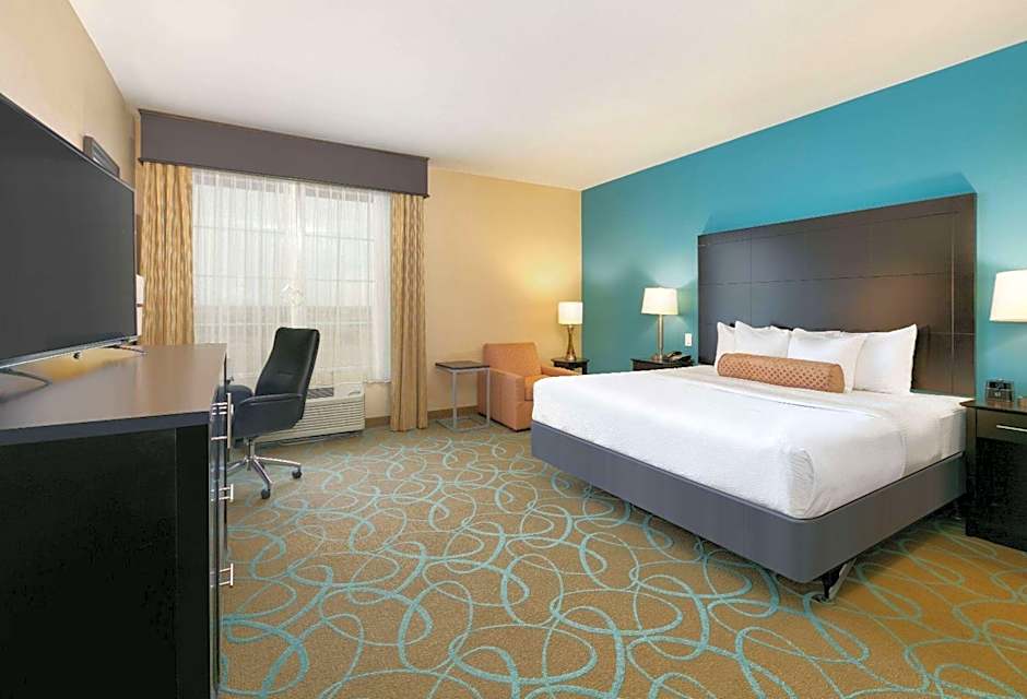 La Quinta Inn & Suites by Wyndham Clinton Historic Route 66