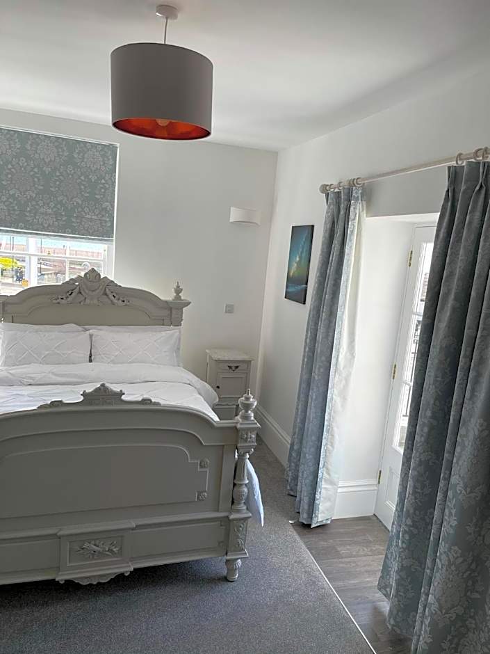 Master accommodation suite 2 sea view with balcony