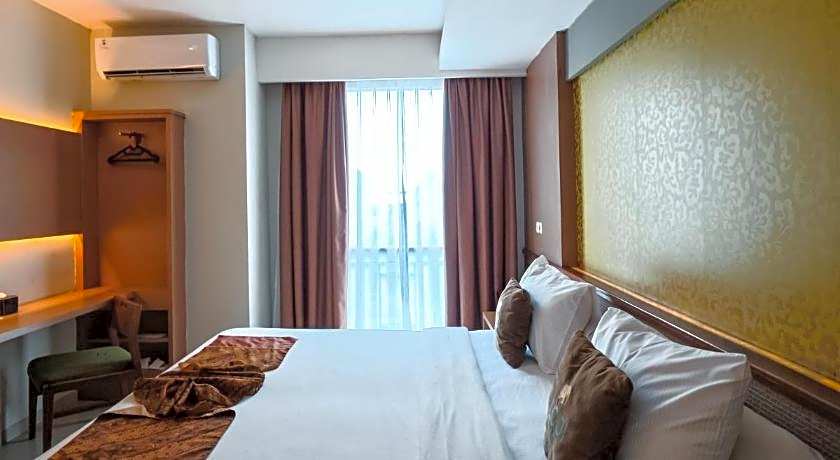 Loji Hotel