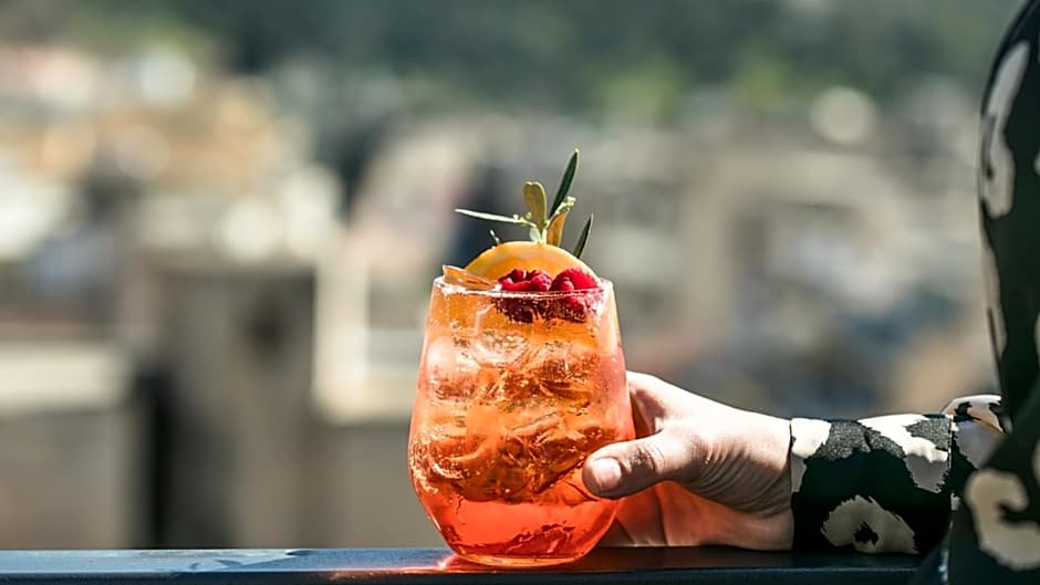 Play Theatrou Athens a member of Brown Hotels