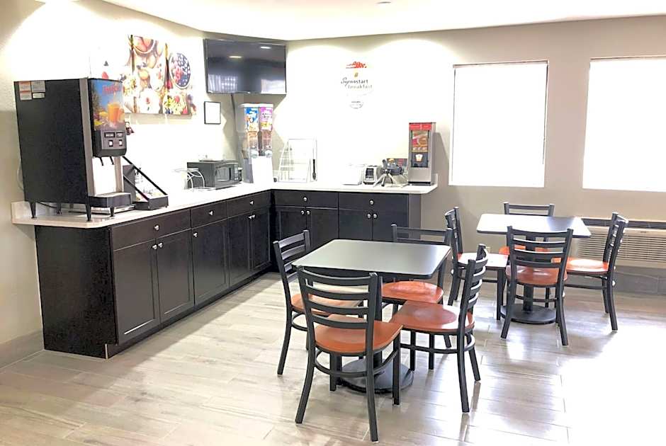 Super 8 by Wyndham Natchitoches