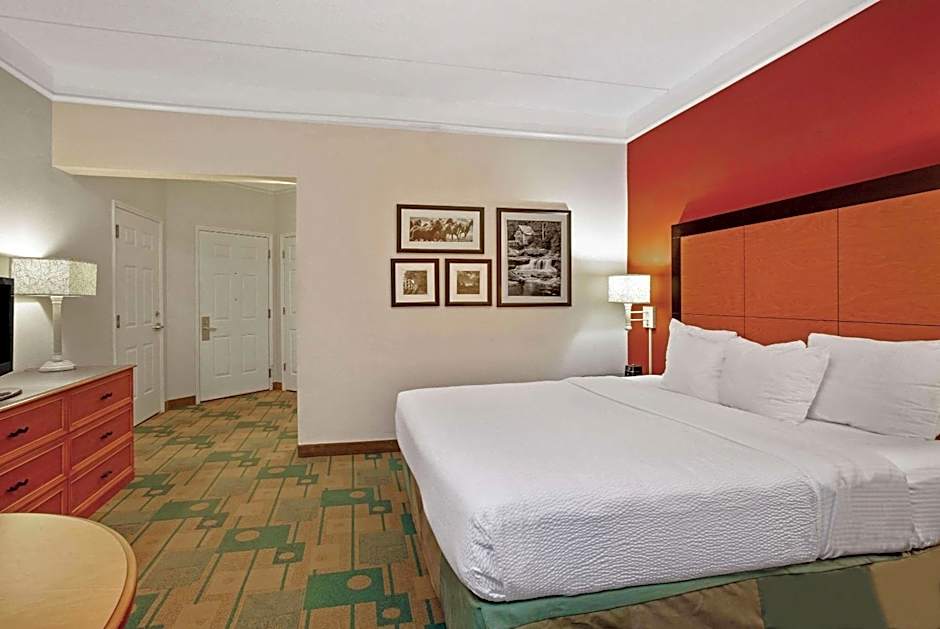 La Quinta Inn & Suites by Wyndham Winston-Salem