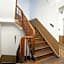 MR 3 Apartments