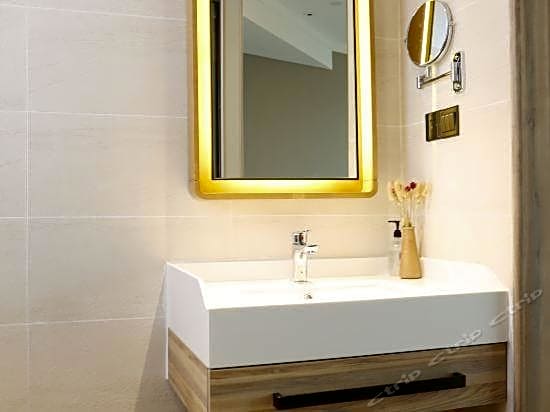 Hanting Youjia Hotel (Ningbo Tianyi Square Branch)