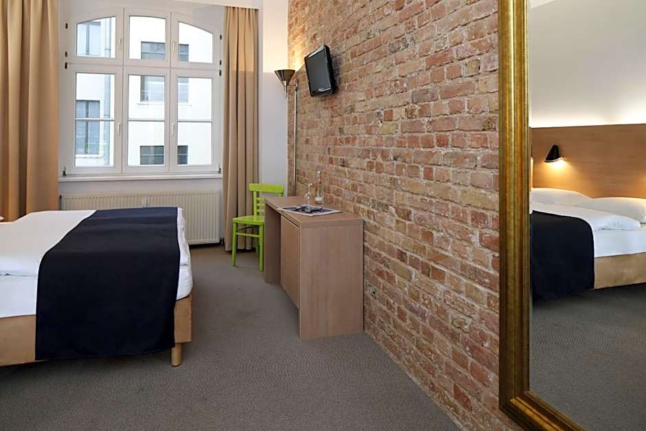 Hotel 38