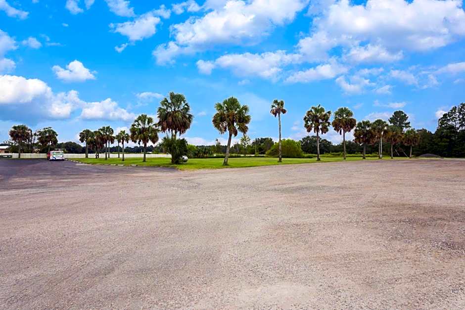 Super 8 by Wyndham Madison