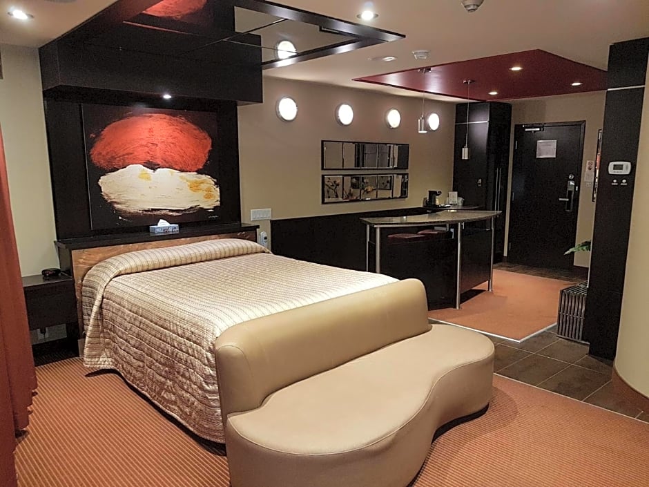 Le Chabrol Hotel & Suites