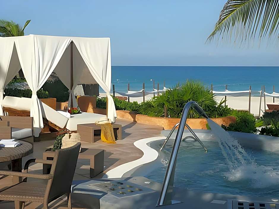 Catalonia Privileged Maroma