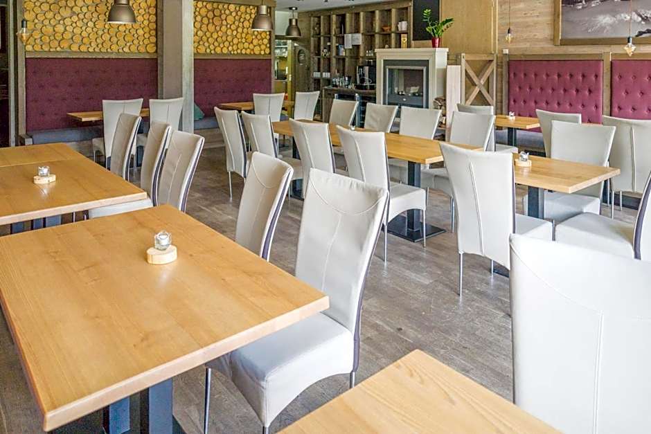 Praga Apartments & Restaurant Zell am See-Kaprun
