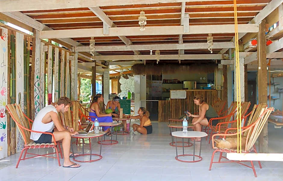 Bohol Hammock Hostel