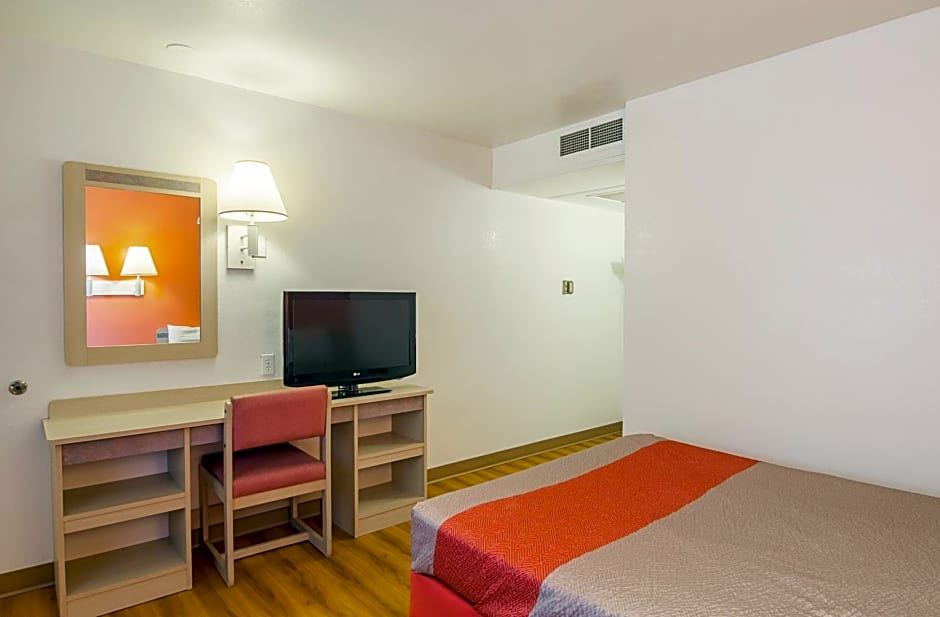 Motel 6-Laramie, WY