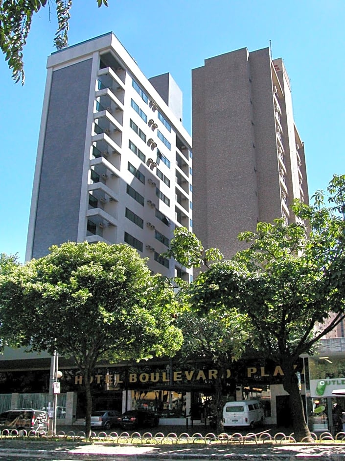 Boulevard Plaza