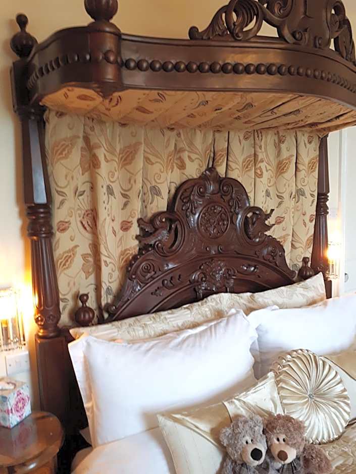 Min y Don Guest House