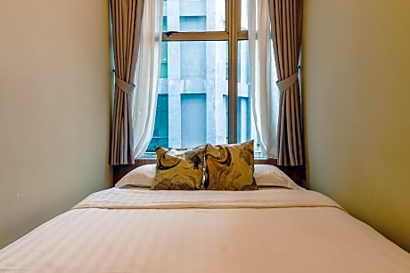 Family Queen Room