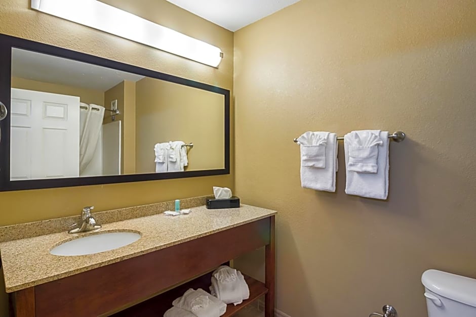 MainStay Suites Fargo - I-94 Medical Center
