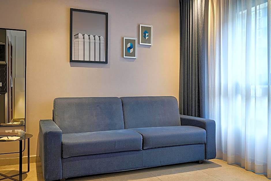 Ramirez Flats Valencia