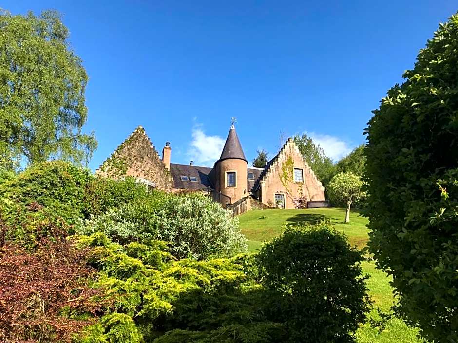 Highland Bear Lodge & Luxury Bear Huts