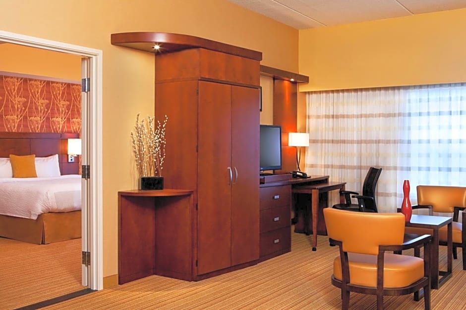 Courtyard by Marriott Syracuse Downtown at Armory Square