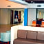 Holiday Inn Express Hotel & Suites Marina By IHG