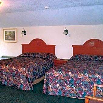 Santa Cruz Inn Riverside
