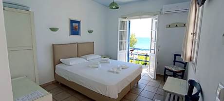 Double Room with Balcony and Sea View