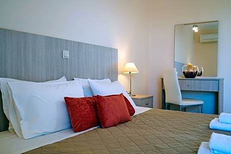 Double/Twin Room with Garden View - Ground Floor