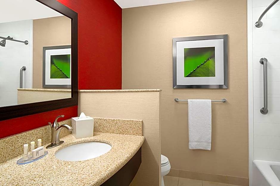 Courtyard by Marriott Houston Kingwood