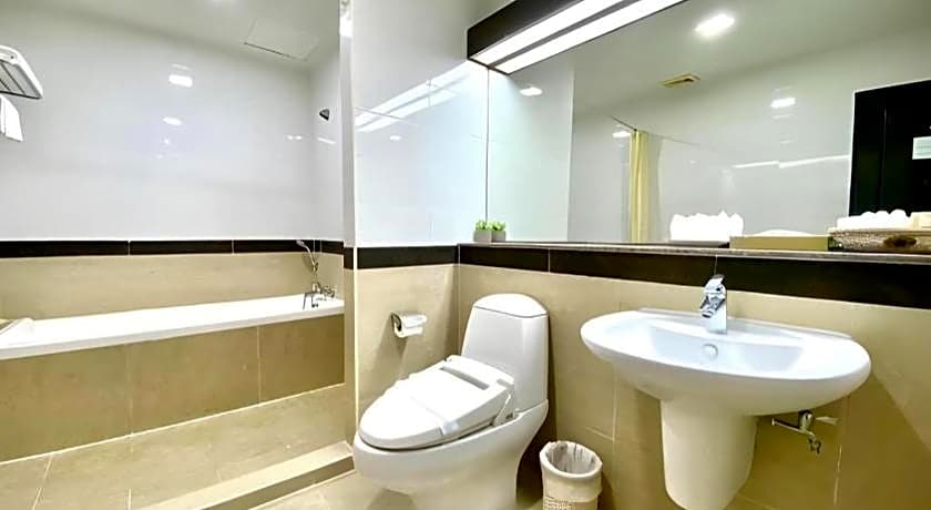 J Town serviced Apartments&hotel