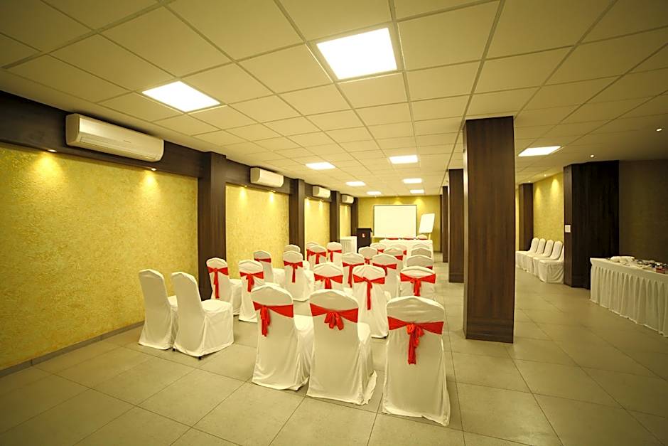 Lords  Eco Inn Gandhidham