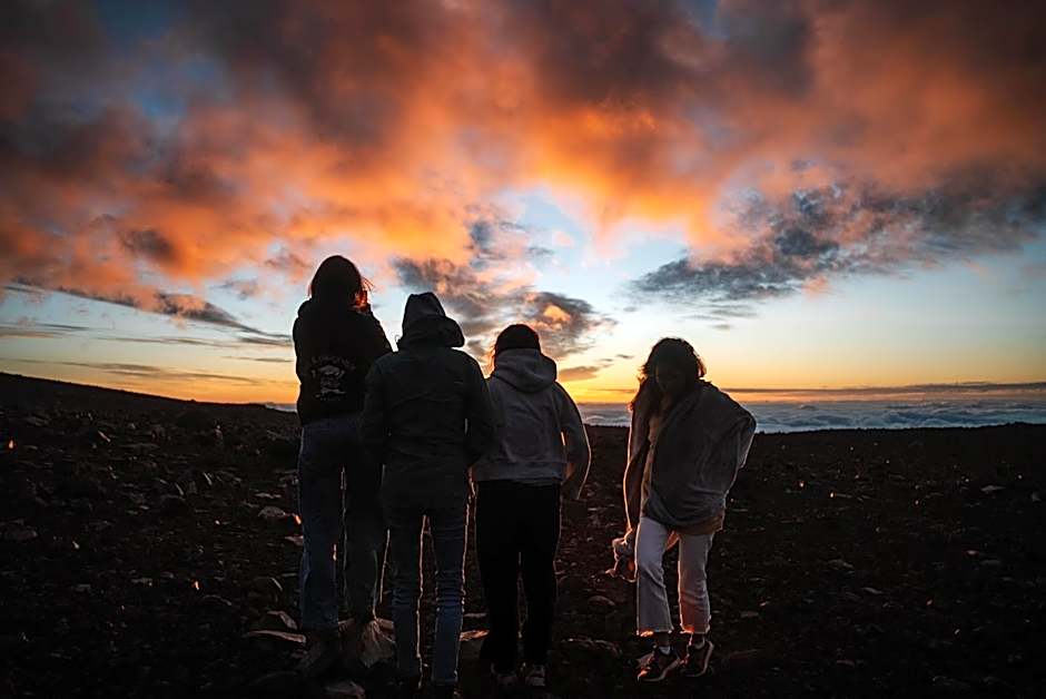 Howzit Hostels Hawaii