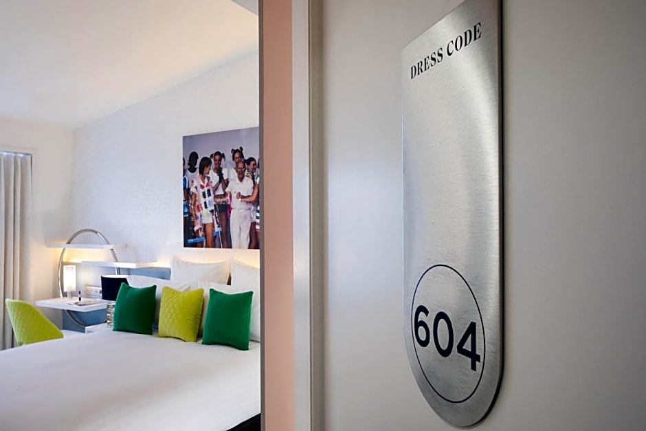 Hôtel Dress Code