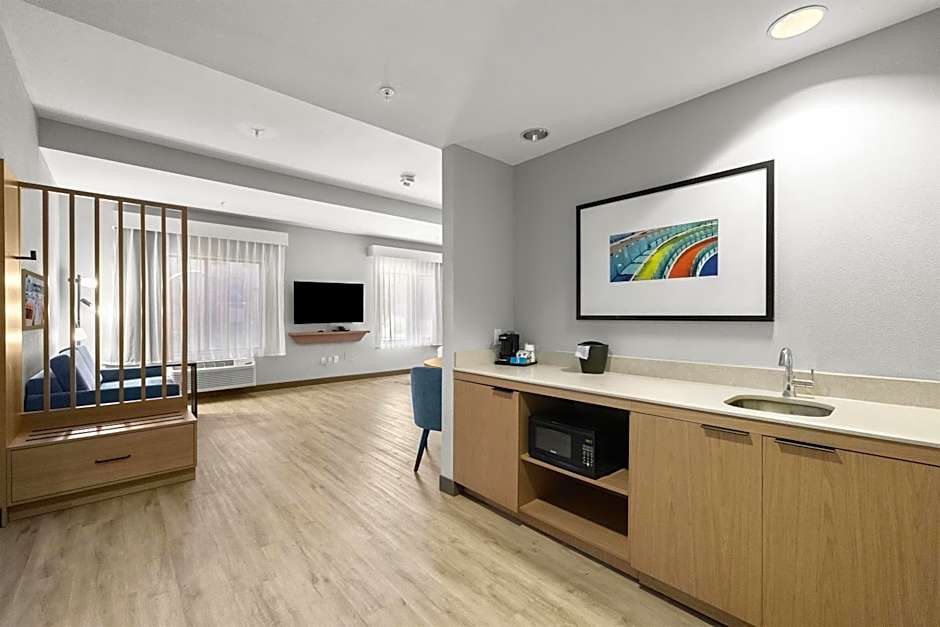 Hampton Inn & Suites Lancaster
