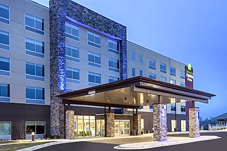 Holiday Inn Express & Suites - Hudson I-94, an IHG Hotel