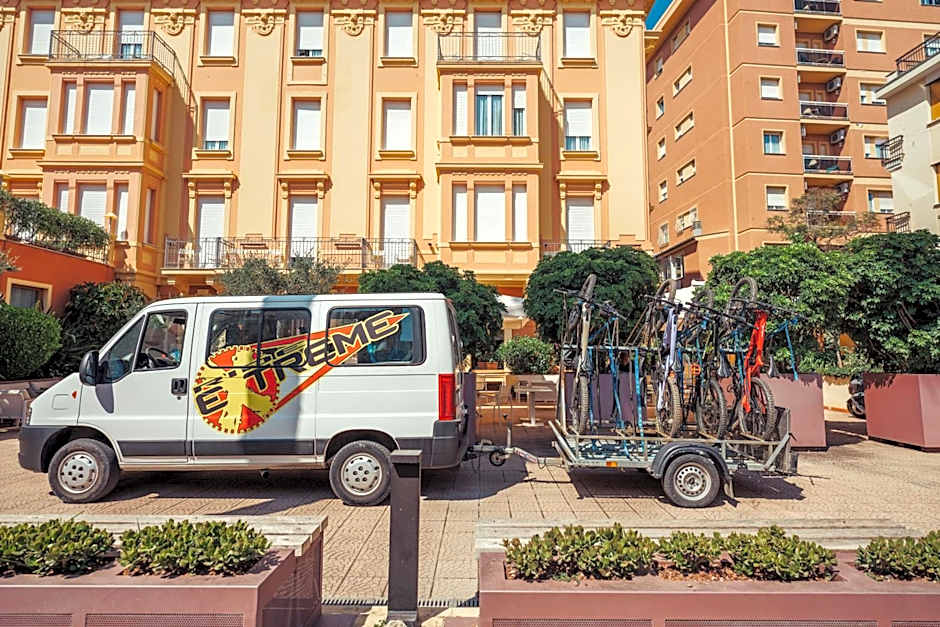 Hotel Careni Villa Italia