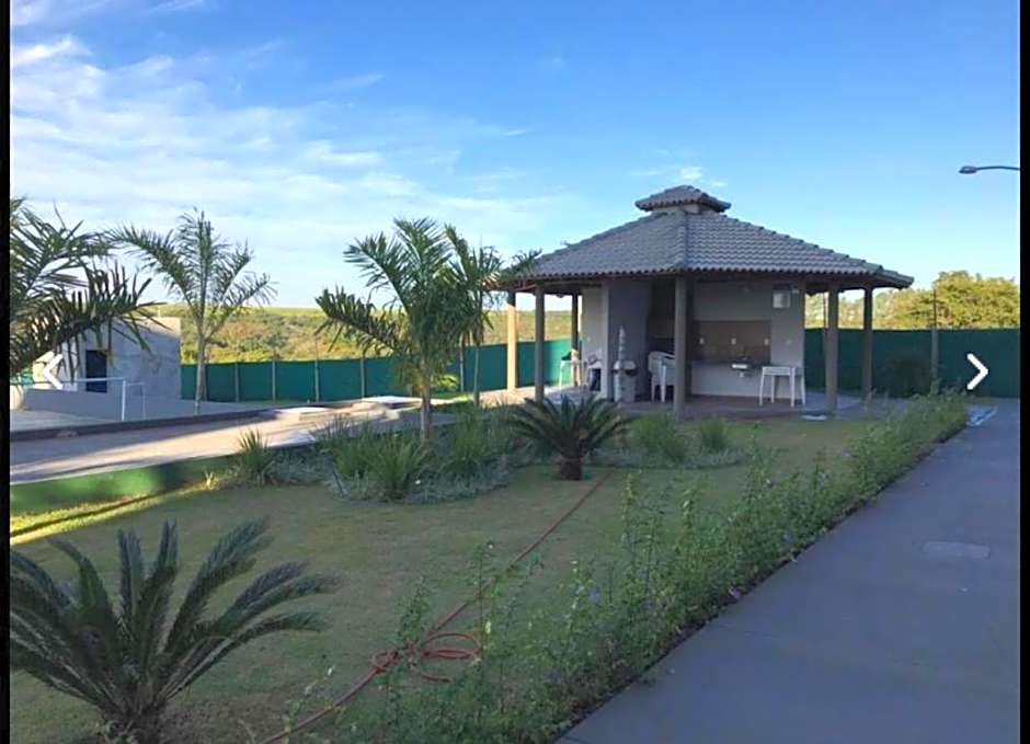 Lagoa Quente Flat Service -512B