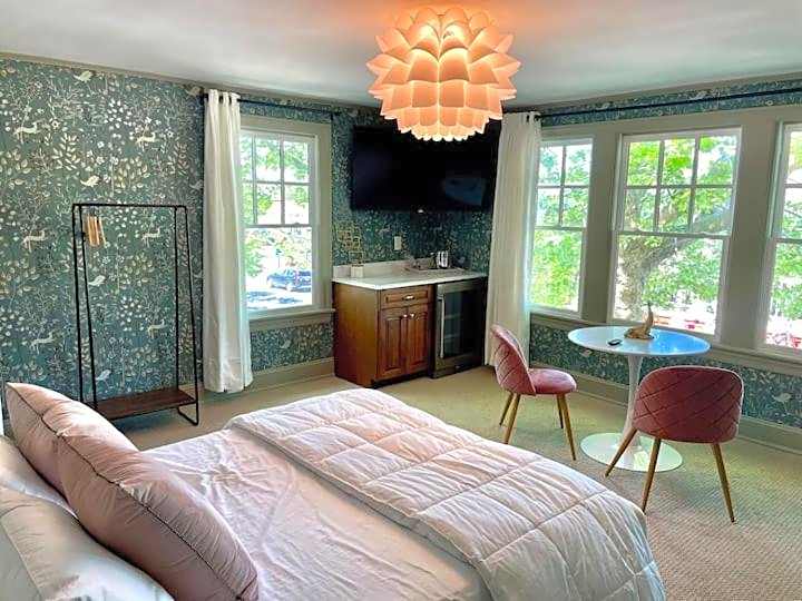 Buttonwood Boutique Hotel