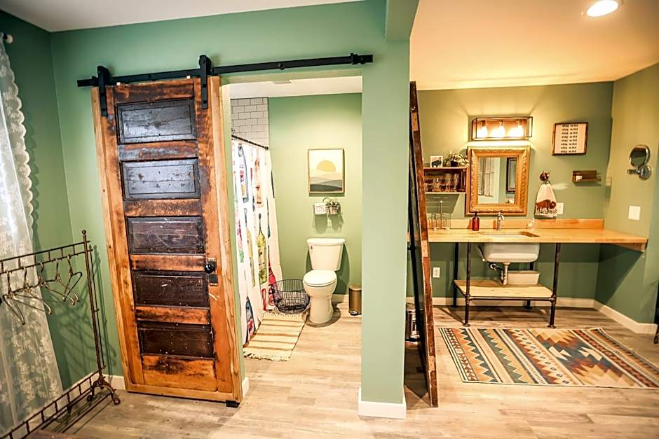 The Blue Buffalo Motel