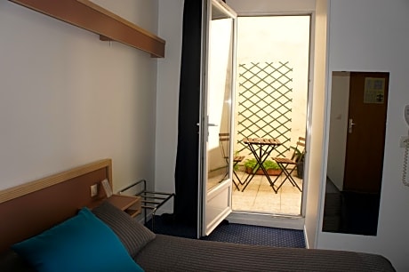 Superior Double Room with Patio