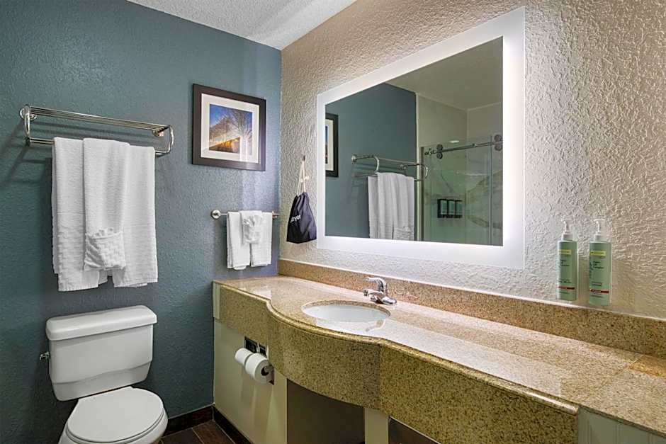 Best Western Waldo Inn & Suites