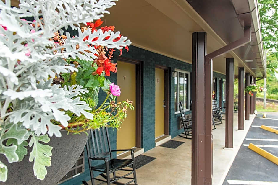 Townsend River Breeze Inn