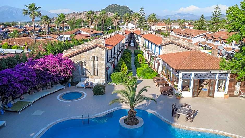 Aydos Hotels & Breeze Restaurant
