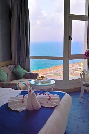 Standard Room with Direct Sea View